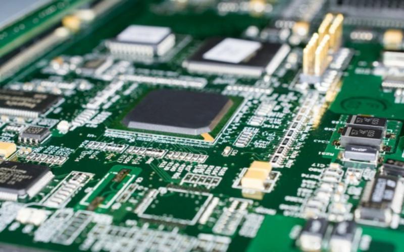 What wiring rules should be followed for high-speed PCB signal impedance matching?